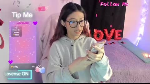 Snapshot of sofia_thomson_t chatting on 19, 2, 2025 Sofia Thomson online show from 19, 2, 2025