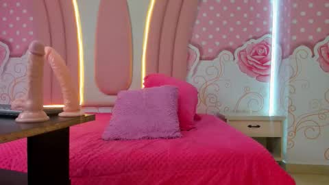 sofiaabigboobs online show from 17, 12, 2025