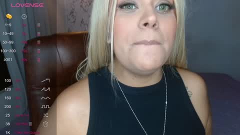 Snapshot of sofiaacortes chatting on 17, 12, 2024 Sofi cortes626 Ig online show from 17, 12, 2024