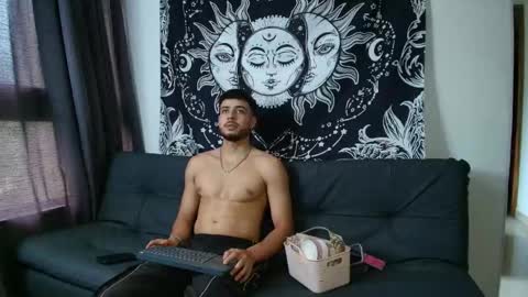 Snapshot of sofiablossom22 chatting on 14, 4, 2026 sofiablossom22 online show from 14, 4, 2026