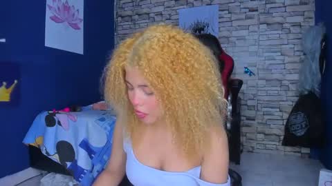 Snapshot of sofiacastillo01 chatting on 18, 2, 2025 sofiacastillo01 online show from 18, 2, 2025