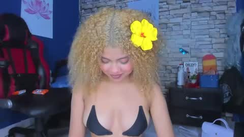 Snapshot of sofiacastillo01 chatting on 21, 2, 2025 sofiacastillo01 online show from 21, 2, 2025