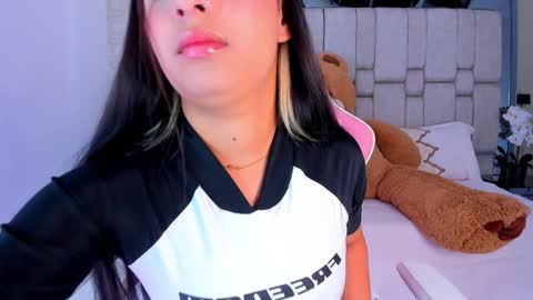 Snapshot of sofiacortez chatting on 29, 12, 2024 Sofia online show from 29, 12, 2024