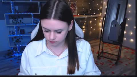 sofiarayan online show from 2, 4, 2026