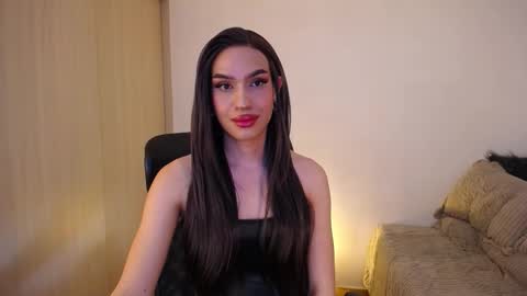 Snapshot of sofiaroamontoya chatting on 20, 11, 2025 Samara Silex online show from 20, 11, 2025