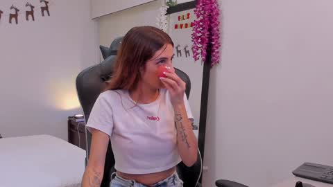 Sofia  Help me reach 5K followers  online show from 20, 12, 2024