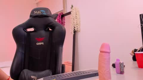 Sofia  Help me reach 5K followers  online show from 16, 2, 2025