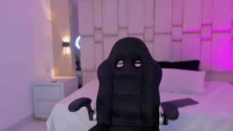 Snapshot of sofiewild_ chatting on 5, 3, 2026 sofie online show from 5, 3, 2026