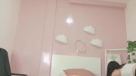 SOFITEEN  online show from 4, 12, 2025