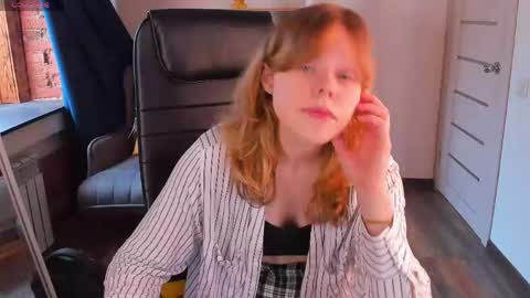 Snapshot of softflame chatting on 12, 4, 2026 softflame online show from 12, 4, 2026