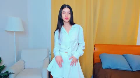 Snapshot of softlyy_bold chatting on 26, 10, 2025 Alice online show from 26, 10, 2025