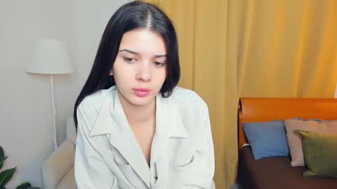 Snapshot of softlyy_bold chatting on 1, 11, 2025 Alice online show from 1, 11, 2025