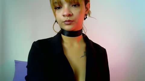 Snapshot of softy19 chatting on 13, 12, 2025 softy19 online show from 13, 12, 2025