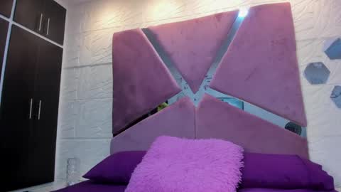 Snapshot of sol_angel_7 chatting on 29, 4, 2026 SOL ANGEL online show from 29, 4, 2026