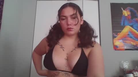 Snapshot of sola_reina chatting on 17, 9, 2025 Sola Reina online show from 17, 9, 2025