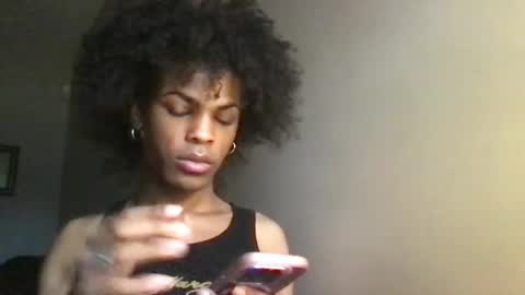 Snapshot of solaceeve chatting on 5, 1, 2026 SolaceEve online show from 5, 1, 2026