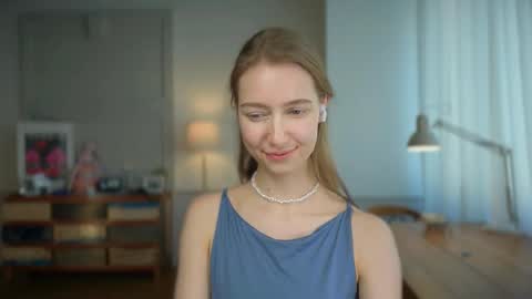 Bella online show from 25, 2, 2025