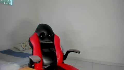 Snapshot of solar_moonie chatting on 10, 9, 2025 Moonie online show from 10, 9, 2025