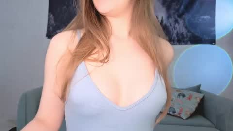 Snapshot of solaralice chatting on 8, 5, 2026 SolarAlice online show from 8, 5, 2026