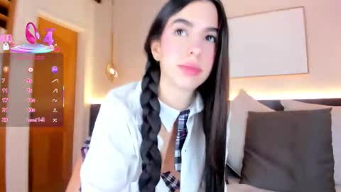 Snapshot of solavelar chatting on 23, 10, 2025 Sol Avelar online show from 23, 10, 2025