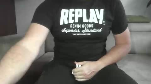 Sole Obedient online show from 10, 11, 2025