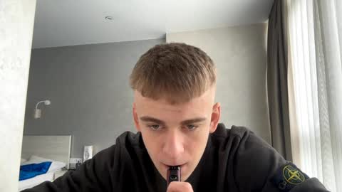 Snapshot of solofury chatting on 10, 4, 2026 Jett online show from 10, 4, 2026