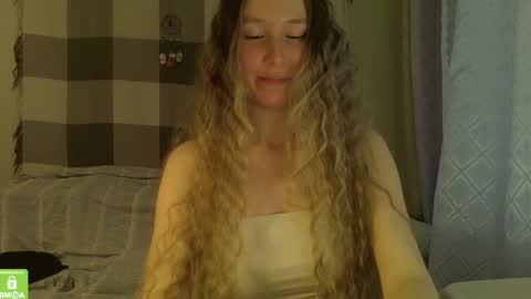 Snapshot of song_to_the_siren chatting on 6, 12, 2024 Mary online show from 6, 12, 2024