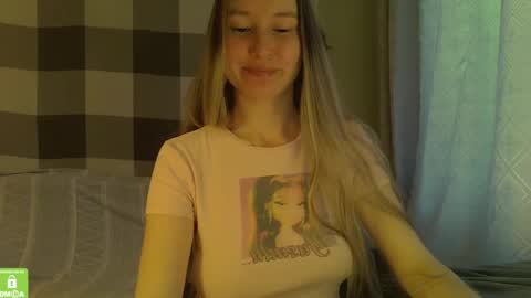 Snapshot of song_to_the_siren chatting on 11, 12, 2024 Mary online show from 11, 12, 2024