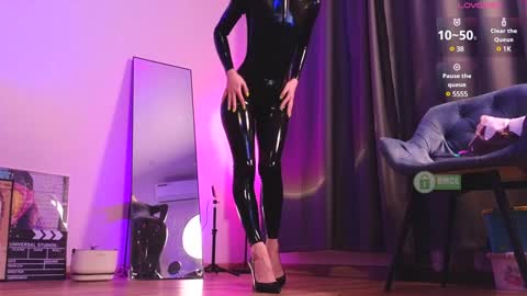 Snapshot of sonia__rose chatting on 4, 2, 2025 Sonia online show from 4, 2, 2025