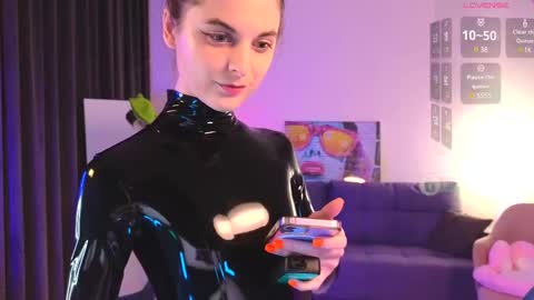 Snapshot of sonia__rose chatting on 12, 3, 2025 Sonia online show from 12, 3, 2025