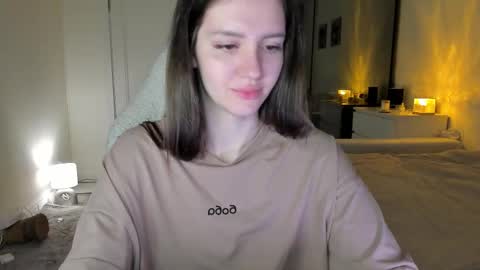 Snapshot of sonia_moon_ chatting on 9, 10, 2025 sonia_moon_ online show from 9, 10, 2025