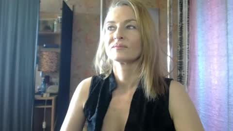 Snapshot of soniadance chatting on 21, 4, 2026 Sonia online show from 21, 4, 2026