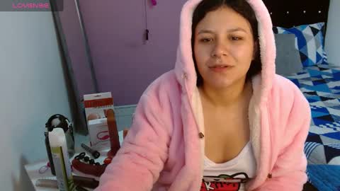 Snapshot of soniafuckboobs chatting on 7, 12, 2024 soniafuckboobs online show from 7, 12, 2024