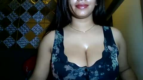 Snapshot of soniashifali4u chatting on 18, 12, 2025 soniyashifali4u online show from 18, 12, 2025