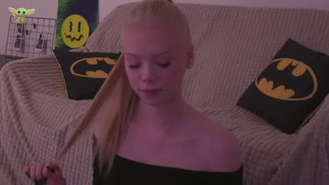 Snapshot of sonyaplush chatting on 10, 12, 2024 Sonya  Instagram   Twitter sonyaplushgirl  OnlyFans sonyaplush online show from 10, 12, 2024