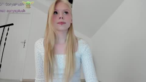 Snapshot of sonyaplush chatting on 20, 2, 2025 Sonya  Instagram   Twitter sonyaplushgirl  OnlyFans sonyaplush online show from 20, 2, 2025