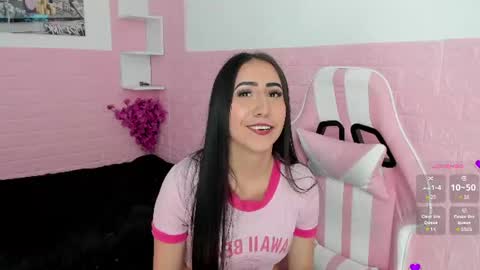 Snapshot of sophi_sweet11 chatting on 15, 7, 2026 SOPHI online show from 15, 7, 2026