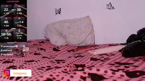 Snapshot of sophi_tay chatting on 10, 3, 2025 Sophi Tay online show from 10, 3, 2025