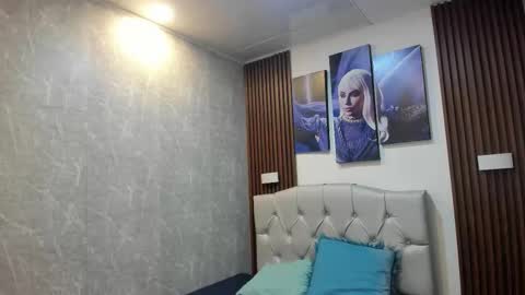 Snapshot of sophi_thaylorr chatting on 10, 10, 2025 Sophi Thaylorr online show from 10, 10, 2025