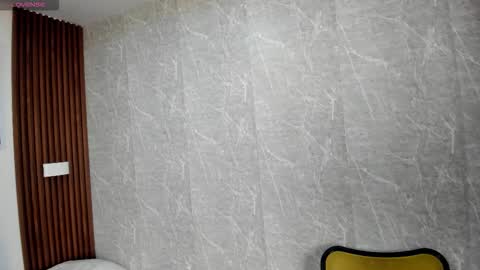 Snapshot of sophi_thaylorr chatting on 15, 12, 2025 Sophi Thaylorr online show from 15, 12, 2025