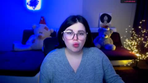 Snapshot of sophia__olsen chatting on 4, 12, 2024 sophia__olsen online show from 4, 12, 2024
