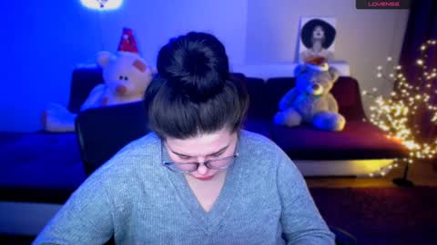 Snapshot of sophia__olsen chatting on 4, 12, 2024 sophia__olsen online show from 4, 12, 2024