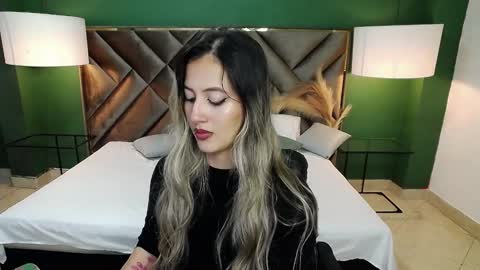 Snapshot of sophia_loreenn chatting on 5, 2, 2025 Sofia online show from 5, 2, 2025