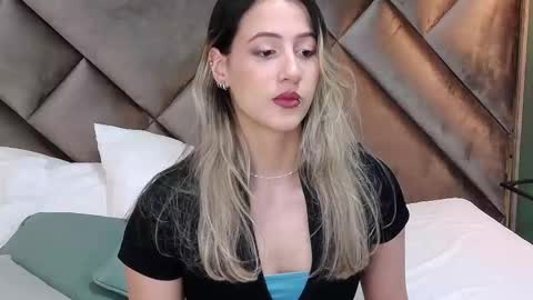 Snapshot of sophia_loreenn chatting on 13, 2, 2025 Sofia online show from 13, 2, 2025