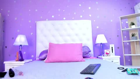 Snapshot of sophia_models chatting on 8, 10, 2025 Sophia online show from 8, 10, 2025