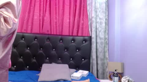 Snapshot of sophia_ny chatting on 12, 2, 2025 SOPHIA online show from 12, 2, 2025