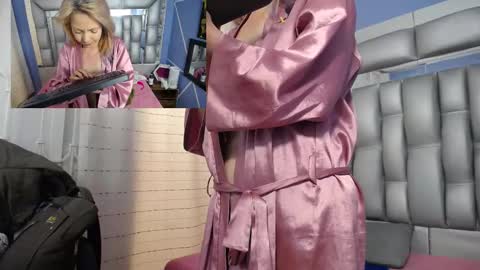 Snapshot of sophia_ny chatting on 11, 3, 2025 SOPHIA online show from 11, 3, 2025