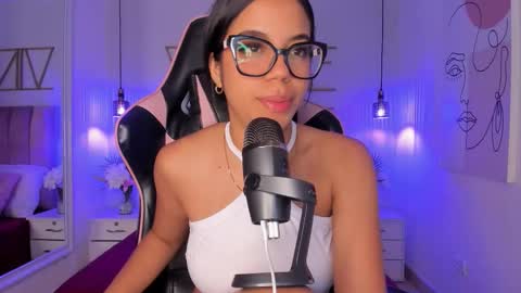 Sophie Hill  online show from 22, 10, 2025