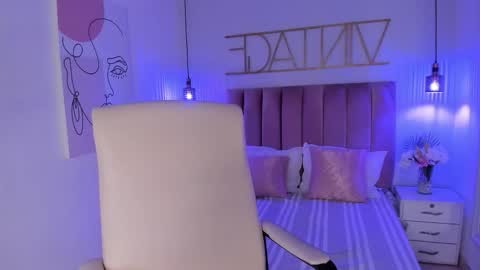 Sophie Hill  online show from 13, 11, 2025