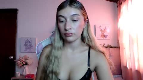 Snapshot of sophiaalee chatting on 15, 3, 2026 SophiaLee online show from 15, 3, 2026